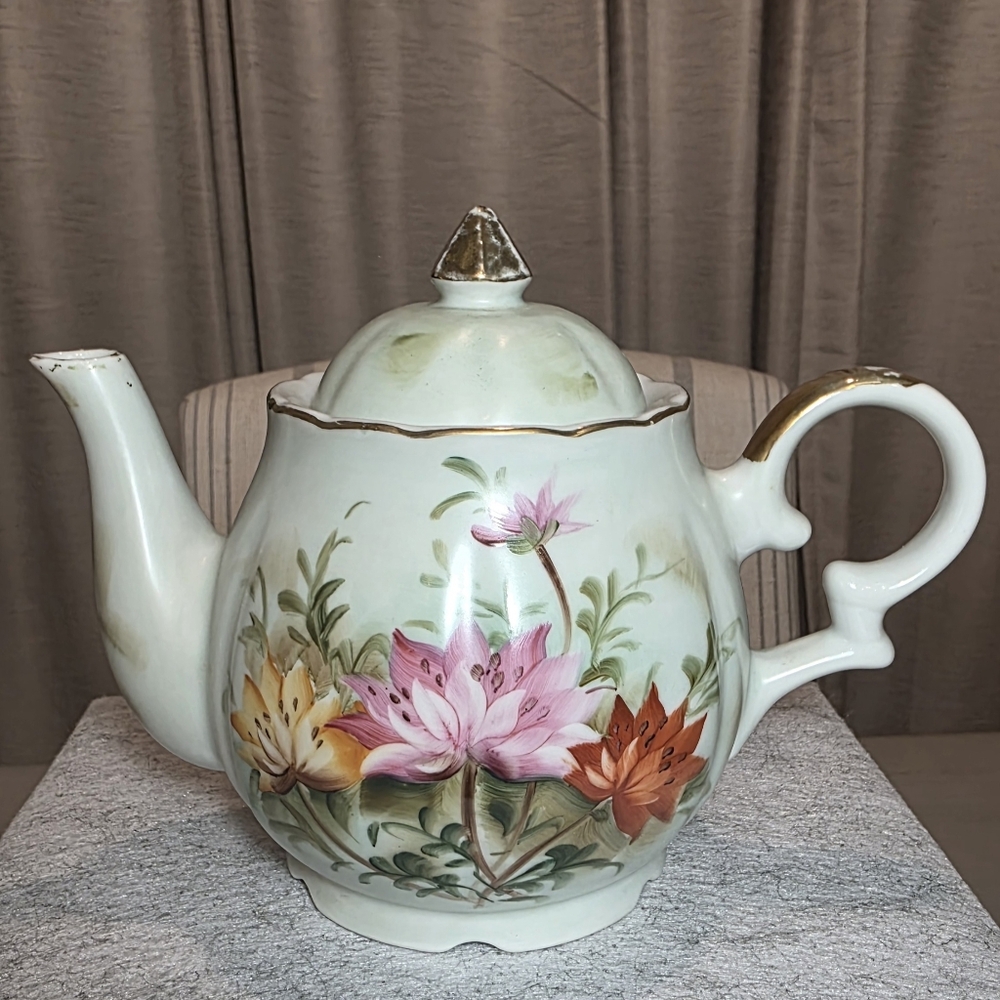 Lefton Vintage Porcelain Musical Teapot